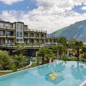 Alexander Hotel